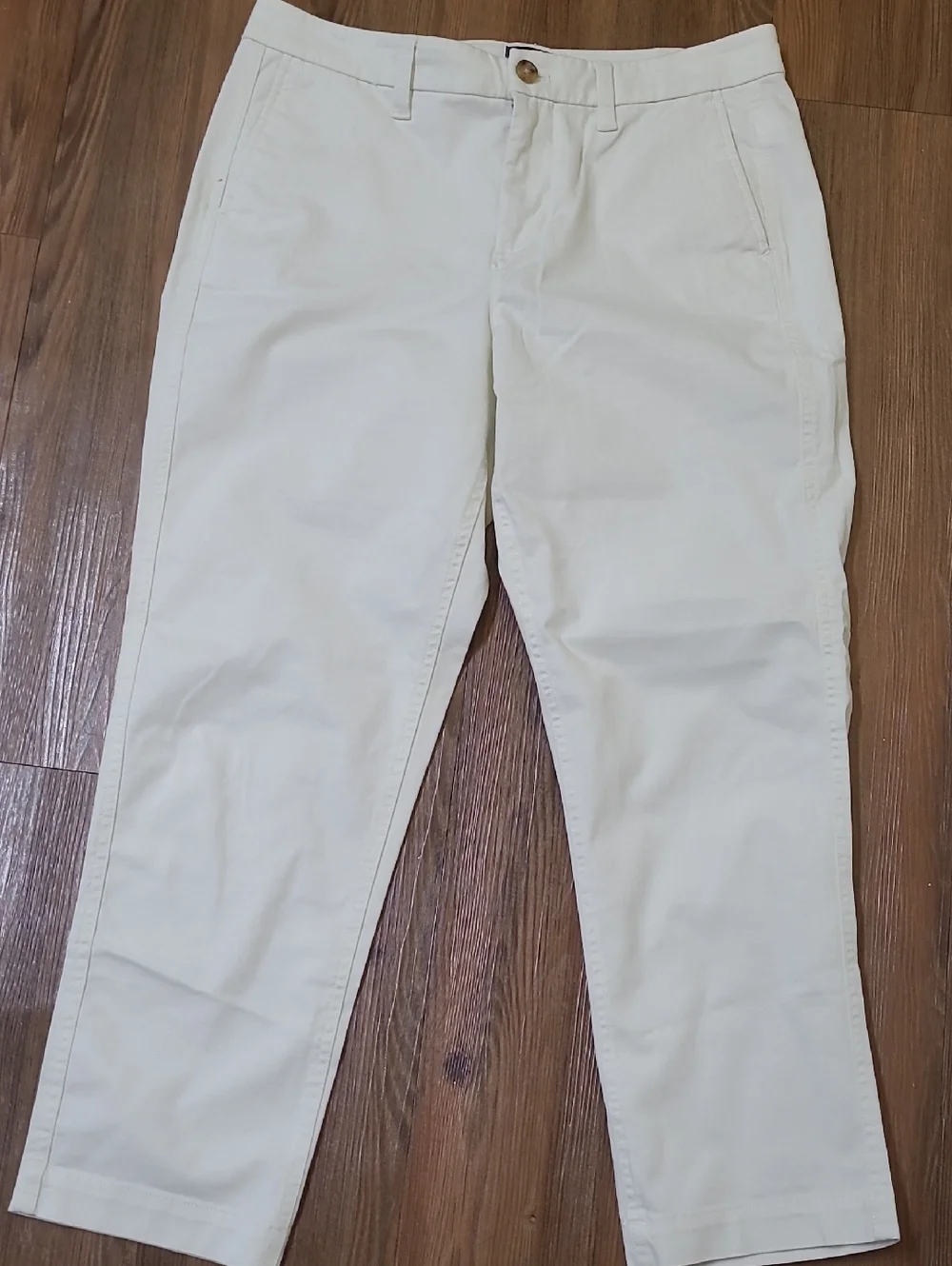 J. Crew women,s's Cream Chino Pants for women,s size 10p new.
